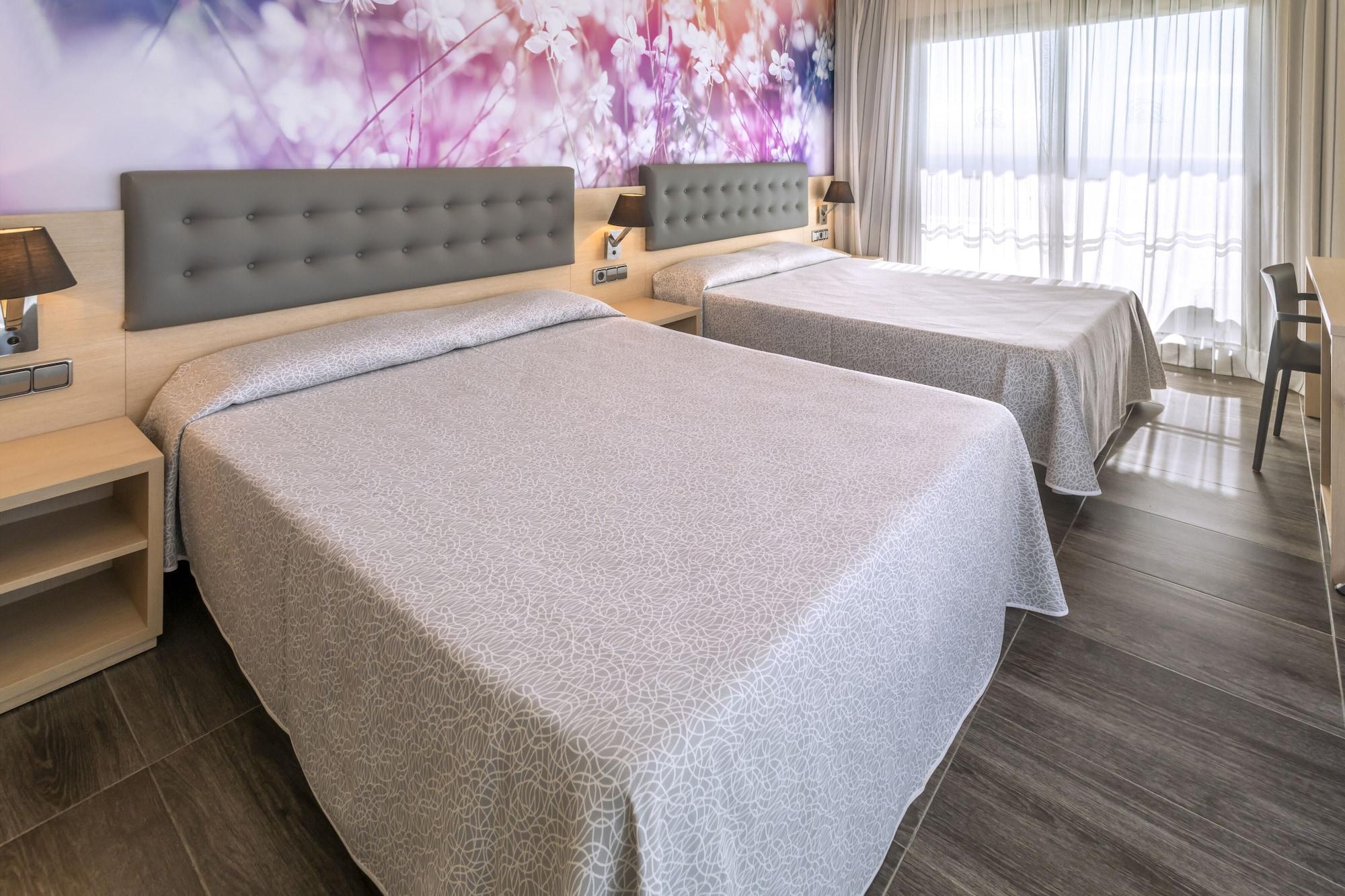 Tropic Park Hotel Malgrat de Mar Bagian luar foto