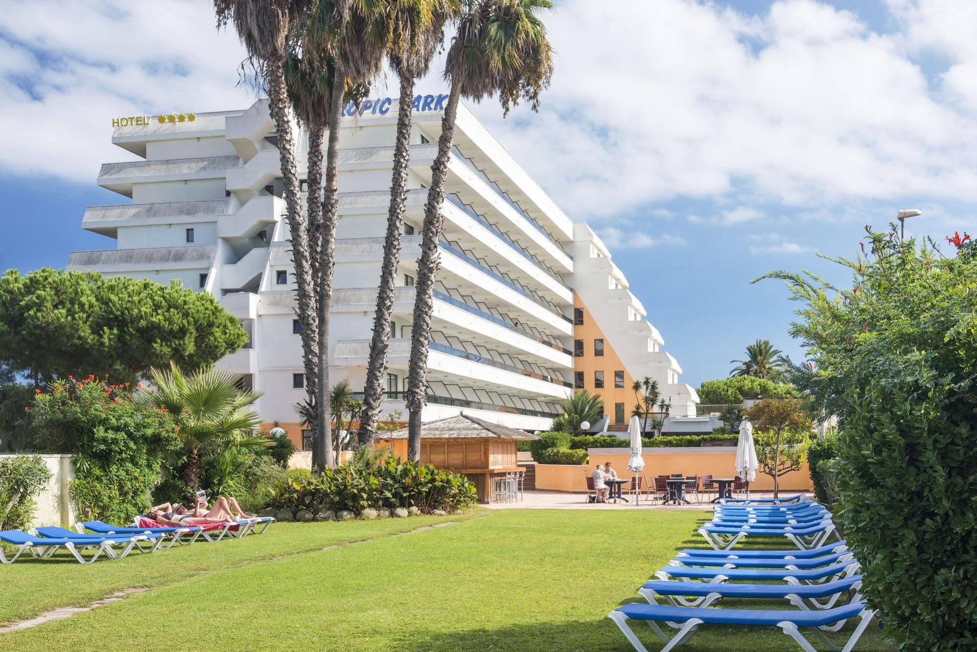 Tropic Park Hotel Malgrat de Mar Bagian luar foto